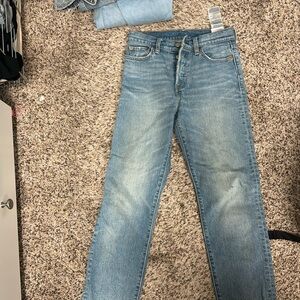 LEVIs wedgie straight fit denim. Like new! Size 26
